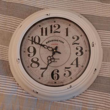 Vintage Kensington Wandklok beschikbaar voor biedingen