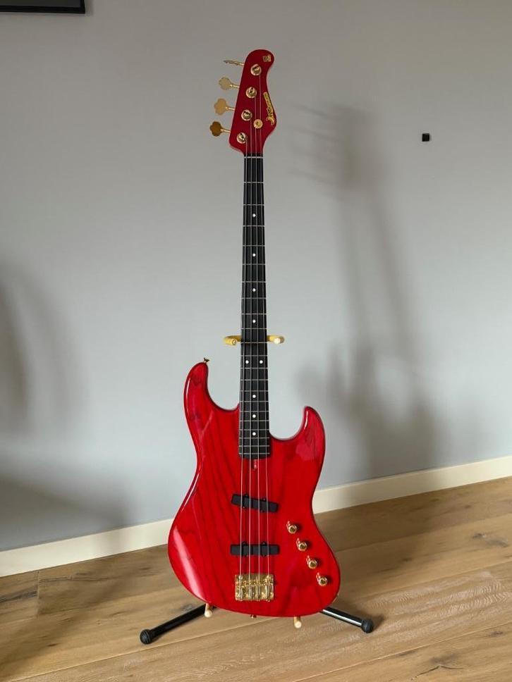 Moon JJ-4 Basgitaar, Muziek en Instrumenten, Snaarinstrumenten | Gitaren | Bas, Zo goed als nieuw, Elektrisch, Ophalen