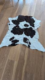 Zwart-Witte Koeienhuid - Vloerkleed/Decoratie, Huis en Inrichting, Wit, Ophalen of Verzenden, Zo goed als nieuw, Overige vormen