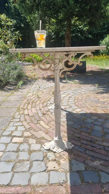 Vintage/antiek tuintafeltje, gietijzeren onderstel beschikbaar voor biedingen