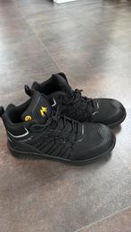 Schoenen met stalen neus, Ophalen, Zo goed als nieuw