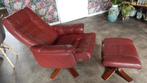 Lederen relax fauteuil, draaibaar, bordeaux rood met hocker., Minder dan 75 cm, Zo goed als nieuw, 50 tot 75 cm, Ophalen