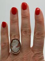 T394 Prachtige zilveren camee ring maat 18, Ophalen of Verzenden, Zilver, Ring