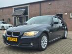 BMW 3-Serie 2.0 I 318 105KW 2009 Blauw Trekhaak Navi PDC, Achterwielaandrijving, Zwart, Blauw, Bedrijf