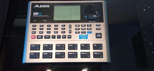 Alesis SR 18 drumcomputer NIEUWSTAAT !, Muziek en Instrumenten, Drumcomputers, Zo goed als nieuw, Overige merken, Ophalen of Verzenden