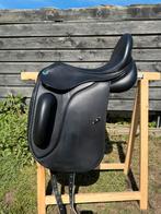Sella Q1 dressuurzadel, medium, 17inch, Ophalen, Zo goed als nieuw, Dressuur