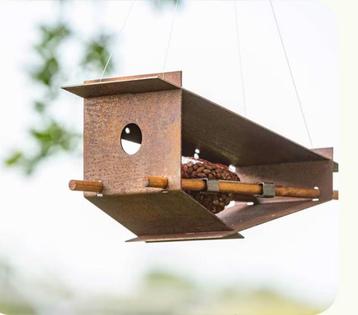 Nieuw. Cortenstaal voederhuisje, vogelhuisje. Incl. voer beschikbaar voor biedingen