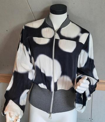 Tricot Chic blouse/vestje beschikbaar voor biedingen