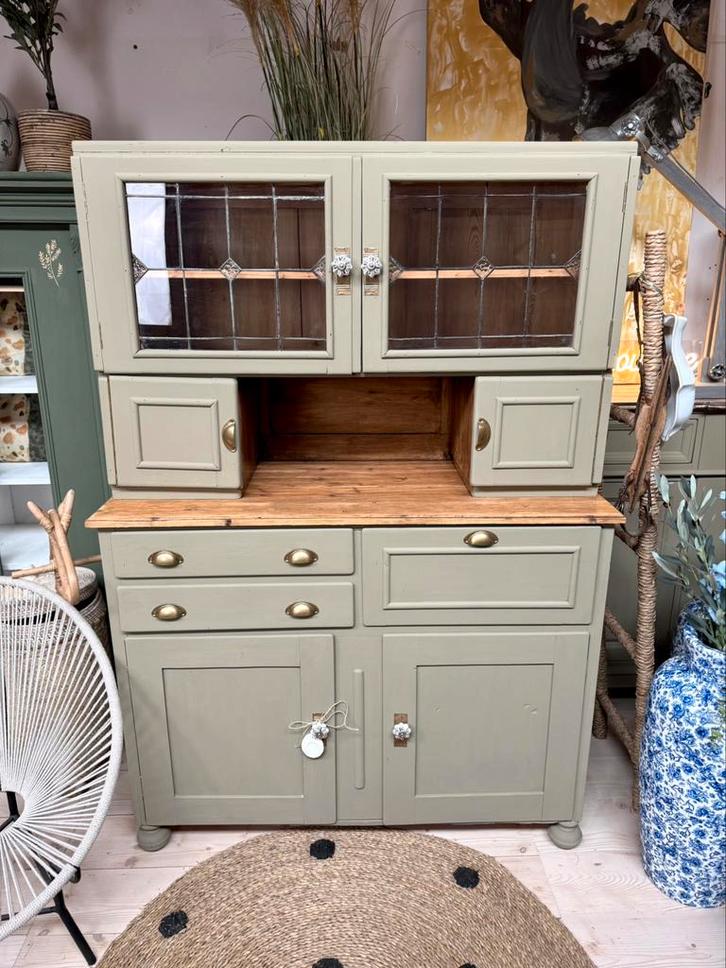 Buffetkast servieskast vitrinekast glas in lood antiek taupe, Huis en Inrichting, Kasten | Ladekasten, 200 cm of meer, 25 tot 50 cm