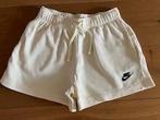 Korte broek Nike licht geel maat S, Kort, Geel, Nike, Ophalen of Verzenden