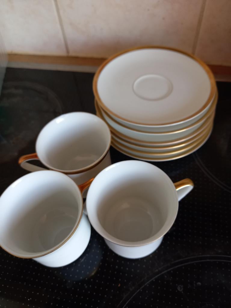 3x Kopje en schoteltjes, Kpm Krister Germany, Gebruikt, Ophalen of Verzenden, Overige stijlen, Kop(pen) en/of Schotel(s)