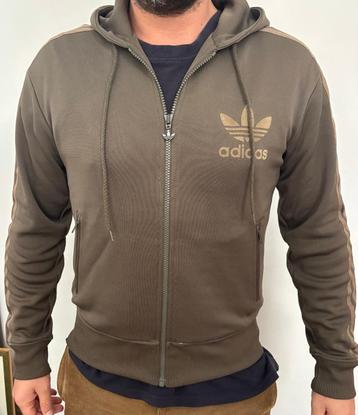 Adidas vest beschikbaar voor biedingen