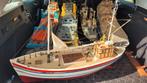Hellen H 96 vissersboot statisch 85x24 cm, Hobby en Vrije tijd, Modelbouw | Boten en Schepen, Ophalen, Gebruikt, 1:50 tot 1:200