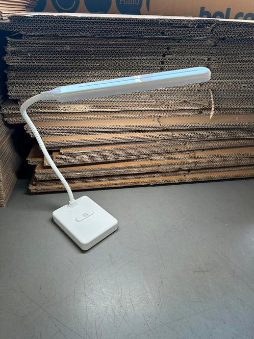 Flexibele LED Bureaulamp – Dimbaar & USB – Wit – Nieuw, Huis en Inrichting, Lampen | Tafellampen, Nieuw, Minder dan 50 cm, Kunststof