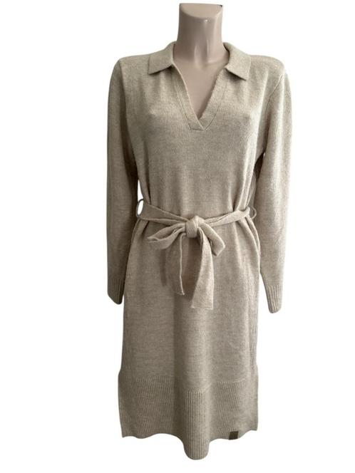 Zusss jurk beige M, Kleding | Dames, Jurken, Zo goed als nieuw, Beige, Ophalen of Verzenden