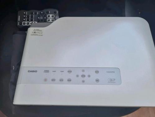 Casio hdmi laser beamer., Audio, Tv en Foto, Beamers, Zo goed als nieuw, Ophalen of Verzenden