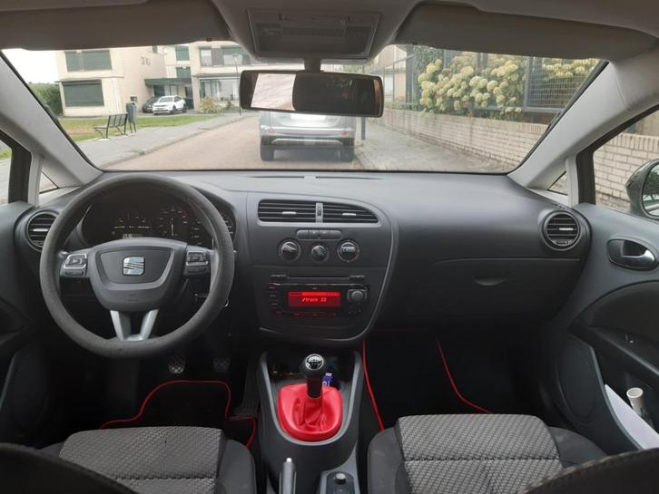 Seat Leon 1.4 TSI 92KW 2010 Zwart, Auto's, Seat, Particulier, Leon, ABS, Airbags, Airconditioning, Boordcomputer, Centrale vergrendeling