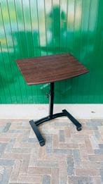 Laptoptafel op wielen, Computers en Software, Laptoptafels, Ophalen, Zo goed als nieuw, In hoogte verstelbaar