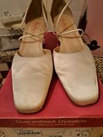 Rainbow Club Bruidsschoenen Maat 4.5, Kleding | Dames, Schoenen, Wit, Ophalen of Verzenden, Schoenen met hoge hakken, Rainbow Club