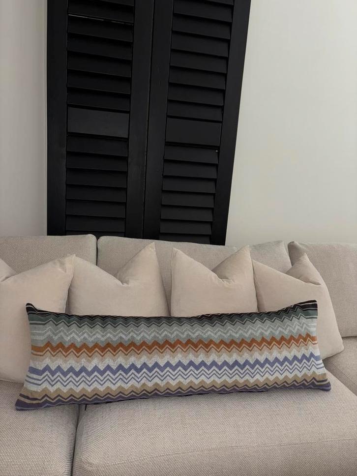 Missoni Giacomo Sierkussens dubbelzijdig lange bed kussens, Huis en Inrichting, Woonaccessoires | Kussens, Zo goed als nieuw, Overige kleuren
