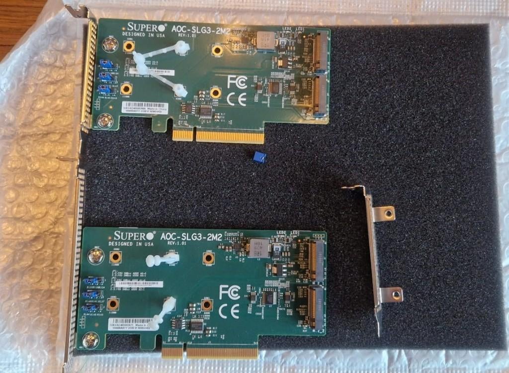 2x Supermicro AOC-SLG3-2M2 PCIe x8 naar Dual M.2 NVMe kaart, Intern, SSD, Supermicro, Ophalen of Verzenden
