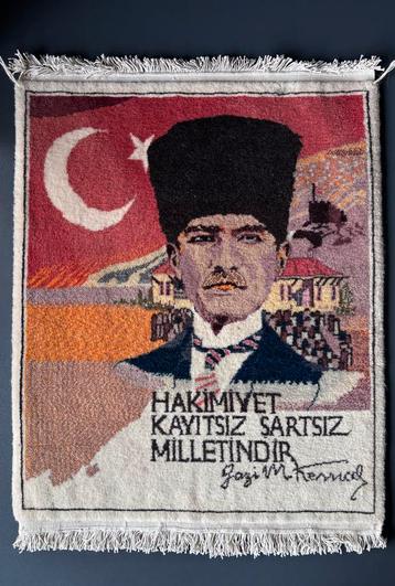 Atatürk Wandtapijt - Handgemaakt Turks Wol Tapijt Vintage beschikbaar voor biedingen