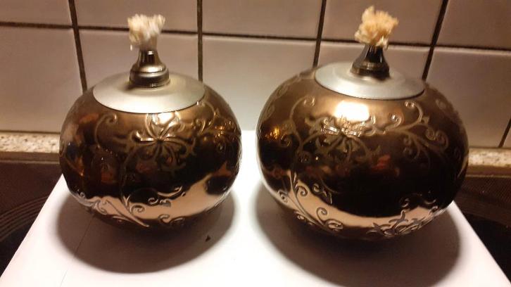 2 stuks Bol kandelaars met Rvs olie Reservoir, Huis en Inrichting, Woonaccessoires | Kandelaars en Kaarsen, Nieuw, Kandelaar, Minder dan 25 cm