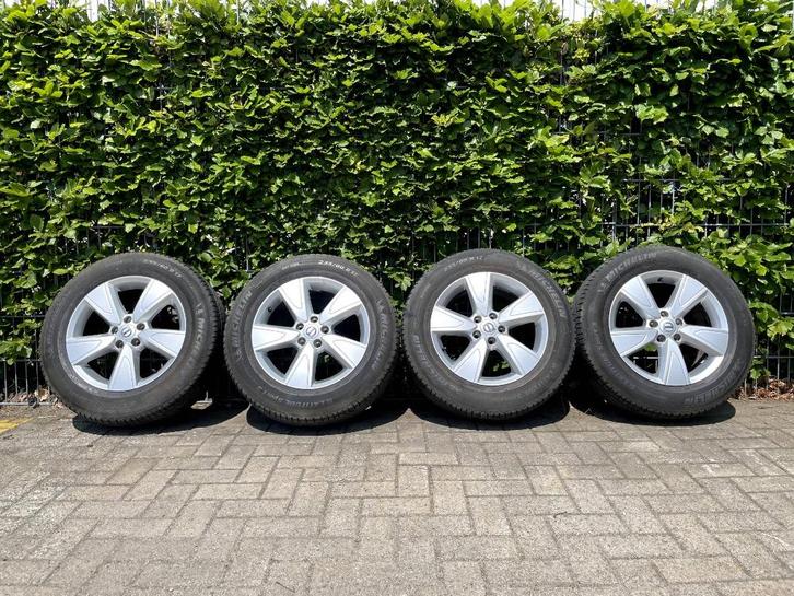 Originele velgen LMV Volvo XC40 + banden 17 inch 235 60 R17, Auto-onderdelen, Banden en Velgen, Banden en Velgen, Zomerbanden