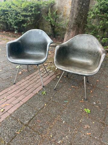 2x originele glasvezel Herman Miller Armchairs design Eames beschikbaar voor biedingen
