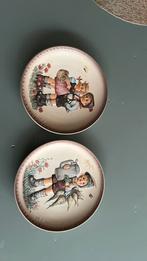 2 Hummel wandbordjes 17-18cm doorsnede., Ophalen