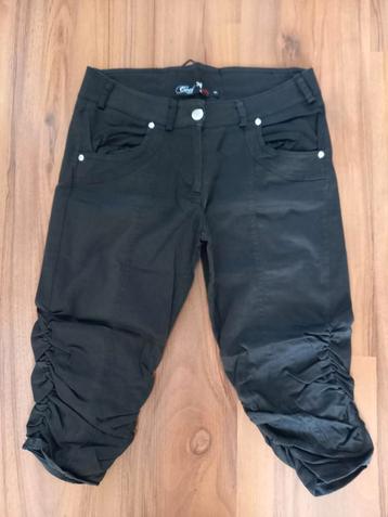 Leuke zwarte korte broek ,maat S beschikbaar voor biedingen