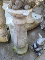 betonnen zuil staat onder konijn foto 1 t/m 3, Tuin en Terras, Tuinbeelden, Heikant 21 Kaatsheuvel, Overige typen, Belle Vieille Brocante