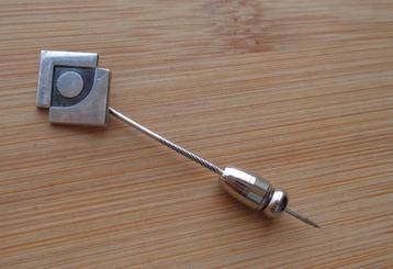 zilveren speldje [852] beschikbaar voor biedingen