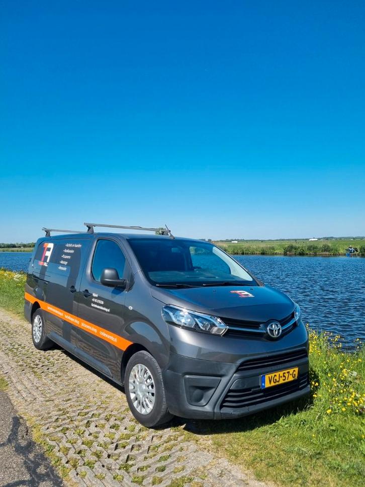 Toyota Proace long 2.0 D-4d 122pk, 2020 Grijs (3 zitplaats), Auto's, Bestelauto's, Particulier, ABS, Airbags, Airconditioning