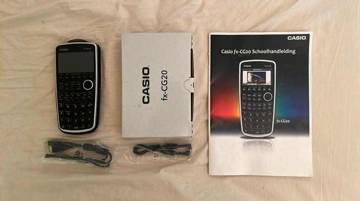 Te koop: grafische rekenmachine fx-CG20 met handleiding, Diversen, Rekenmachines, Zo goed als nieuw, Grafische rekenmachine, Ophalen of Verzenden