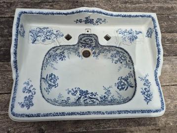 Voorraad bijzondere fonteintjes/wastafels, antiek, bloemen beschikbaar voor biedingen