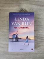 Linda van Rijn Beach Terschelling thriller chicklit leesboek, Ophalen of Verzenden, Zo goed als nieuw, Linda van Rijn