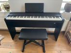 Korg B1 digitale piano + standaard, pedalen, kruk, Ophalen, Zo goed als nieuw, Zwart