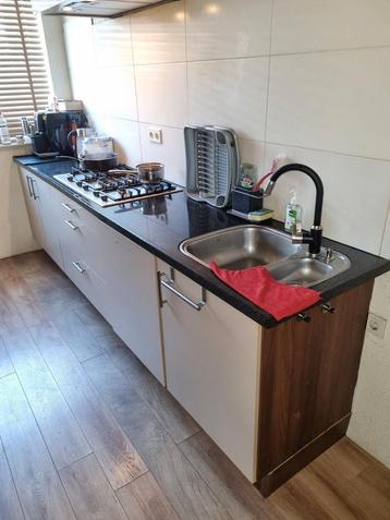 Tweedehands complete keuken beschikbaar voor biedingen