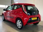 Toyota Aygo 1.0 VVT-i X-play 5drs Airco Navi NL-auto, Voorwielaandrijving, Gebruikt, 4 stoelen, Origineel Nederlands