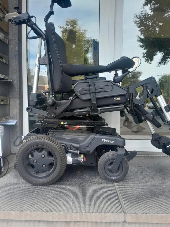 Elektrische rolstoel scootmobiel nieuw staat Quickie Q400r, Diversen, Rolstoelen, Zo goed als nieuw, Elektrische rolstoel, Ophalen of Verzenden
