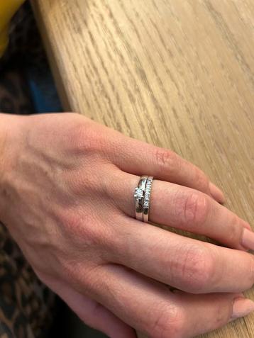 Wit goude ring/ringen met briljanten beschikbaar voor biedingen
