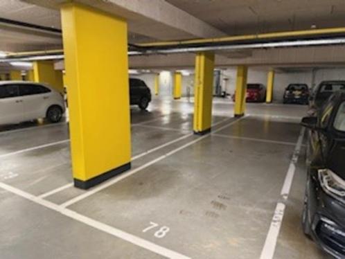 Te huur parkeerplaats garage Drunen centrum, Huizen en Kamers, Garages en Parkeerplaatsen, Noord-Brabant