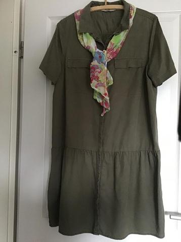 Mooie tuniek( zonder sjaal).Mt XL beschikbaar voor biedingen