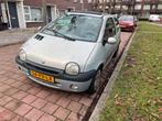 Renault Twingo 1.2 2004 Grijs, Auto's, Voorwielaandrijving, Twingo, 600 kg, 4 cilinders