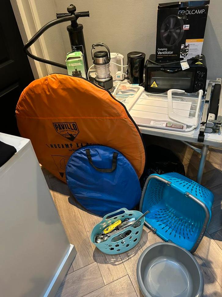 Heeeel veeel kampeerspullen!, Caravans en Kamperen, Kampeeraccessoires, Zo goed als nieuw, Ophalen of Verzenden