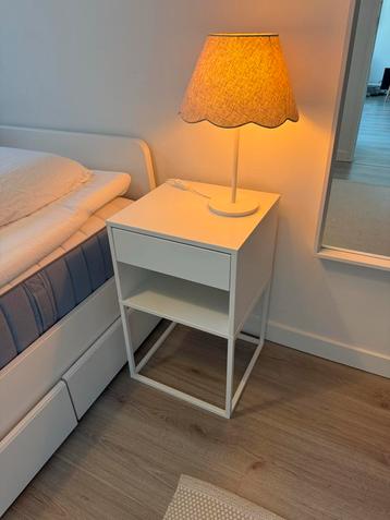 IKEA VIKHAMMER Nachtkastje - Wit beschikbaar voor biedingen