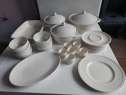Mooie serviesonderdelen van Wedgwood Windsor, Verzamelen, Porselein, Kristal en Bestek, Bord of Schaal, Ophalen of Verzenden