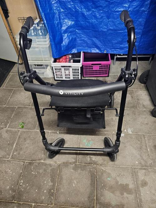 Rollator Vitility Zwart, Diversen, Rollators, Zo goed als nieuw, Lichtgewicht, Opvouwbaar, Ophalen