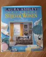 Boek: Laura Ashley, Stijlvol Wonen, Boeken, Ophalen, Gelezen, Interieur en Design